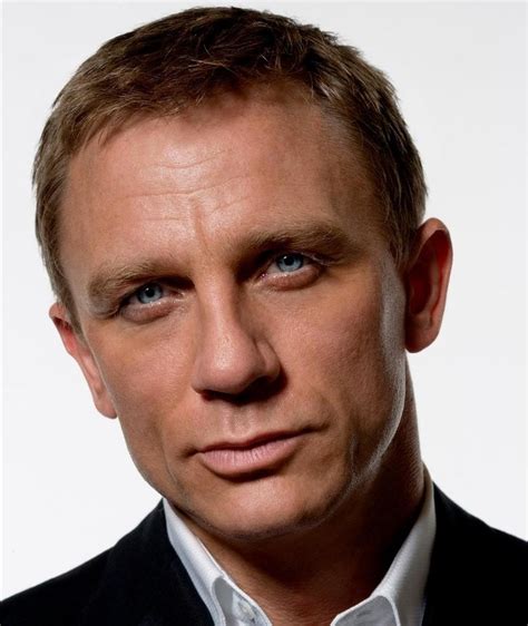 Daniel Craig .